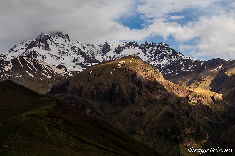 Kazbek ukryty pod chmurami